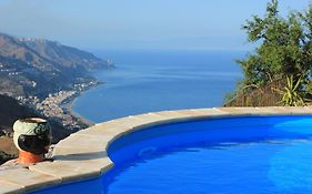 Villa Almoezia Charming B&B